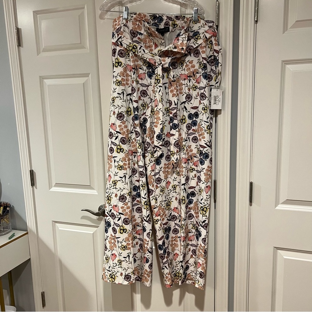 Wide leg pant with paper bag waist in floral print from Eloquii, size 22